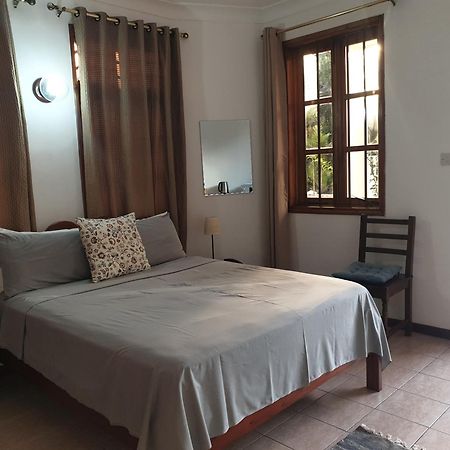 La Maison Hibiscus Self Catering Accommodation Бо-Валлон Экстерьер фото