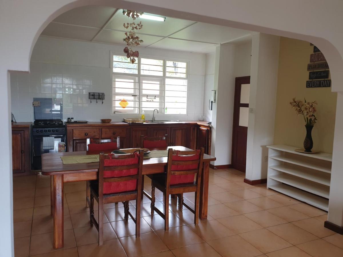 La Maison Hibiscus Self Catering Accommodation Бо-Валлон Экстерьер фото